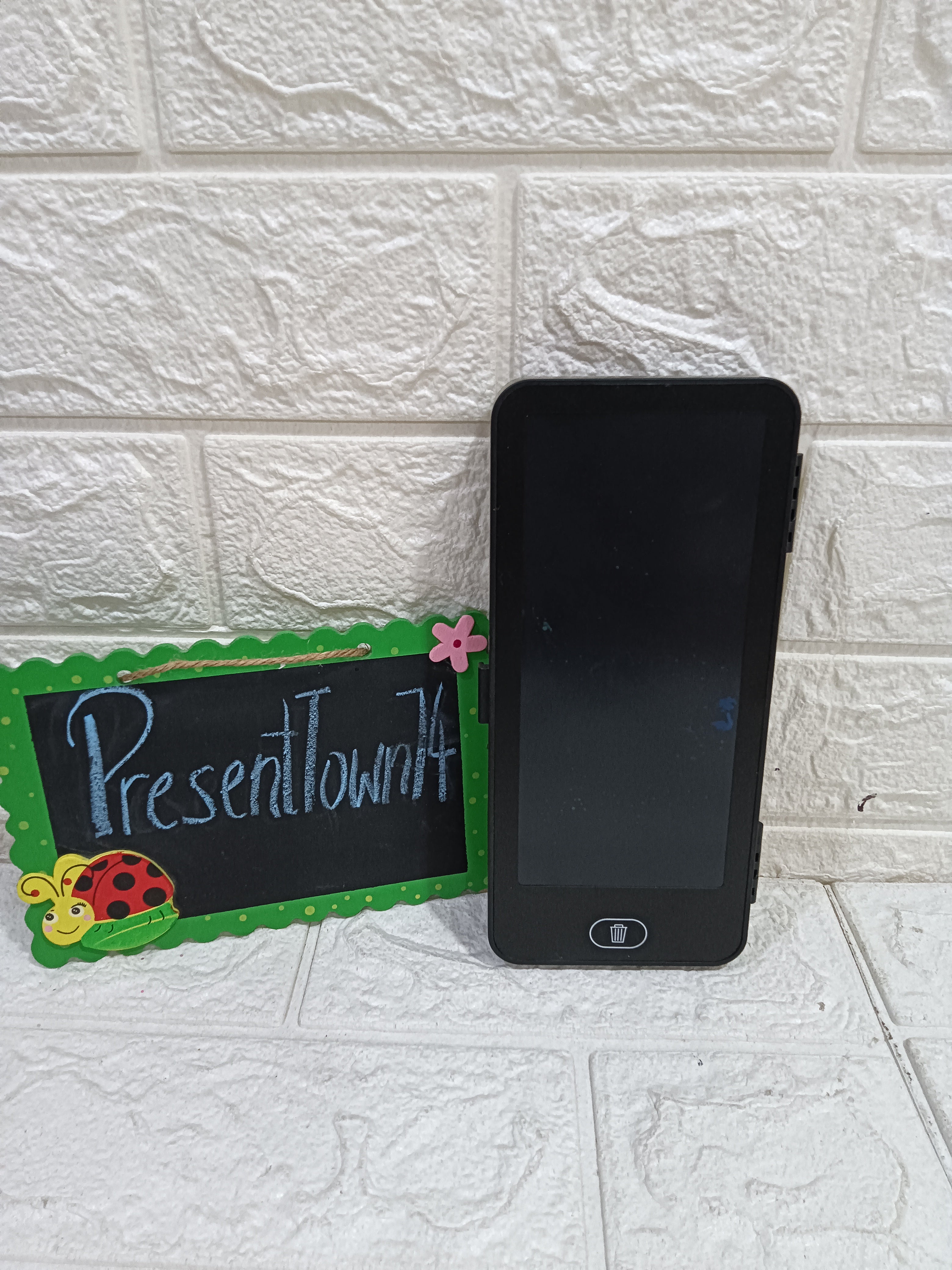 Unique Tab Geometry for Kids